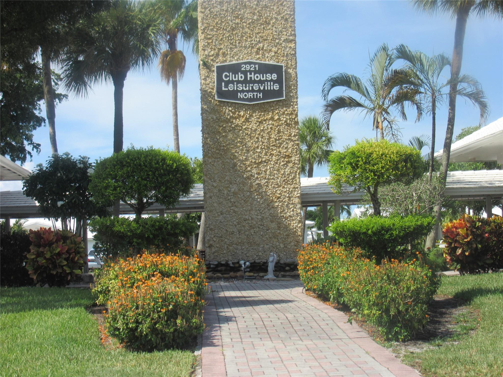 2650 W Golf Boulevard - Photo 28
