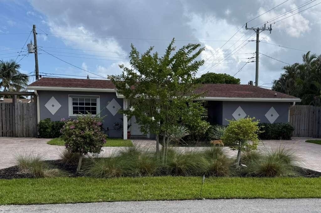 1520 Ne 35th Street - Photo 2