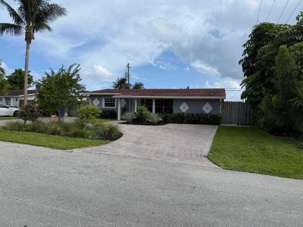 1520 Ne 35th Street - Photo 3