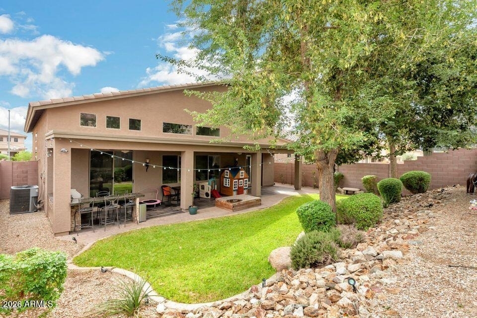 2244 W Spur Drive - Photo 1