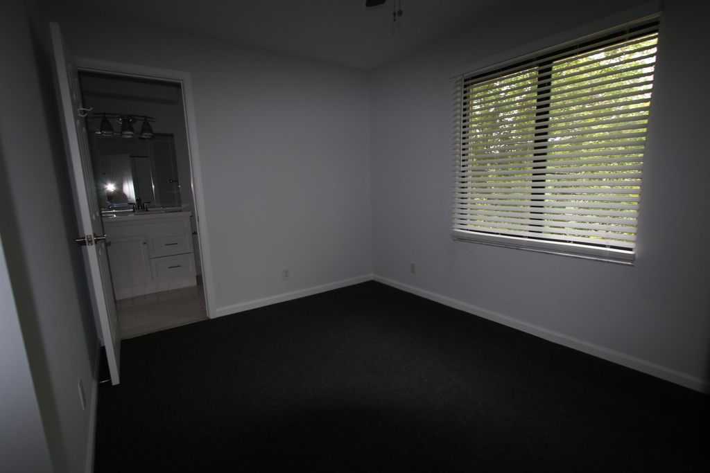 324 W Pine Street - Photo 6