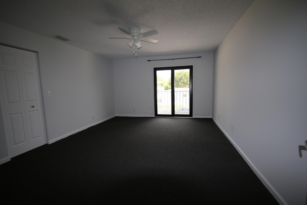 324 W Pine Street - Photo 4