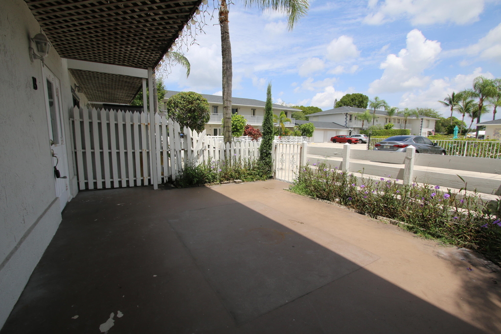 324 W Pine Street - Photo 7