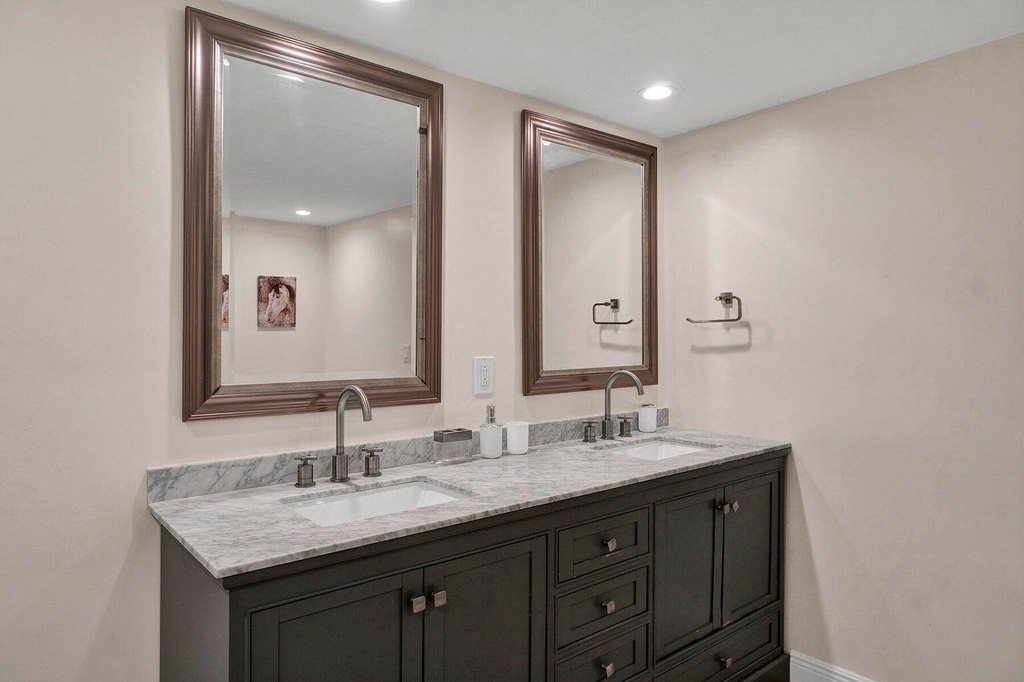 11311 Pond View Drive - Photo 15