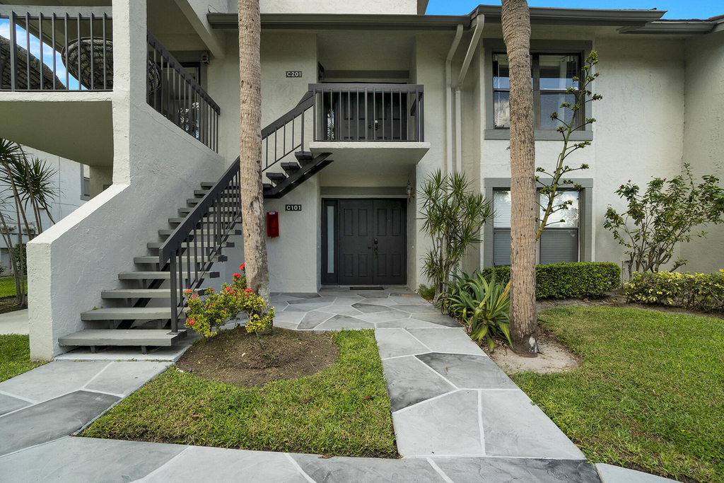 11311 Pond View Drive - Photo 12