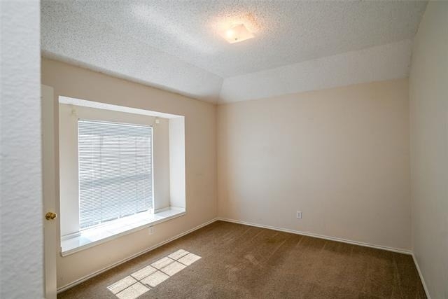 2100 Newport Drive - Photo 32