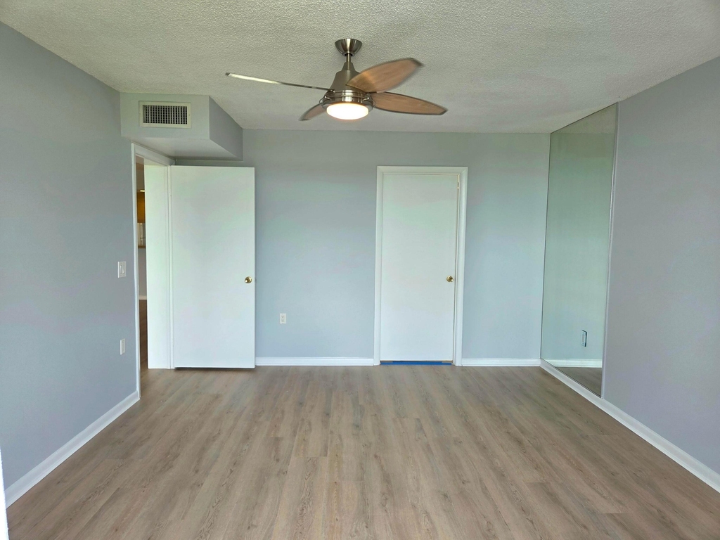 2421 Village Boulevard - Photo 15