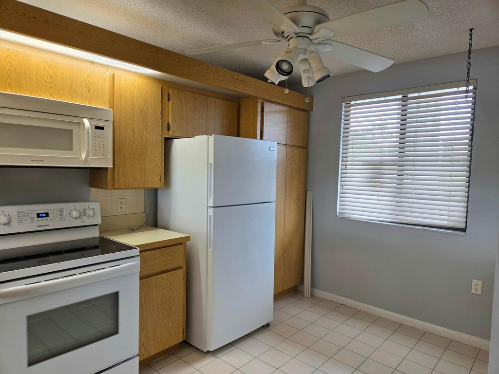 2421 Village Boulevard - Photo 12