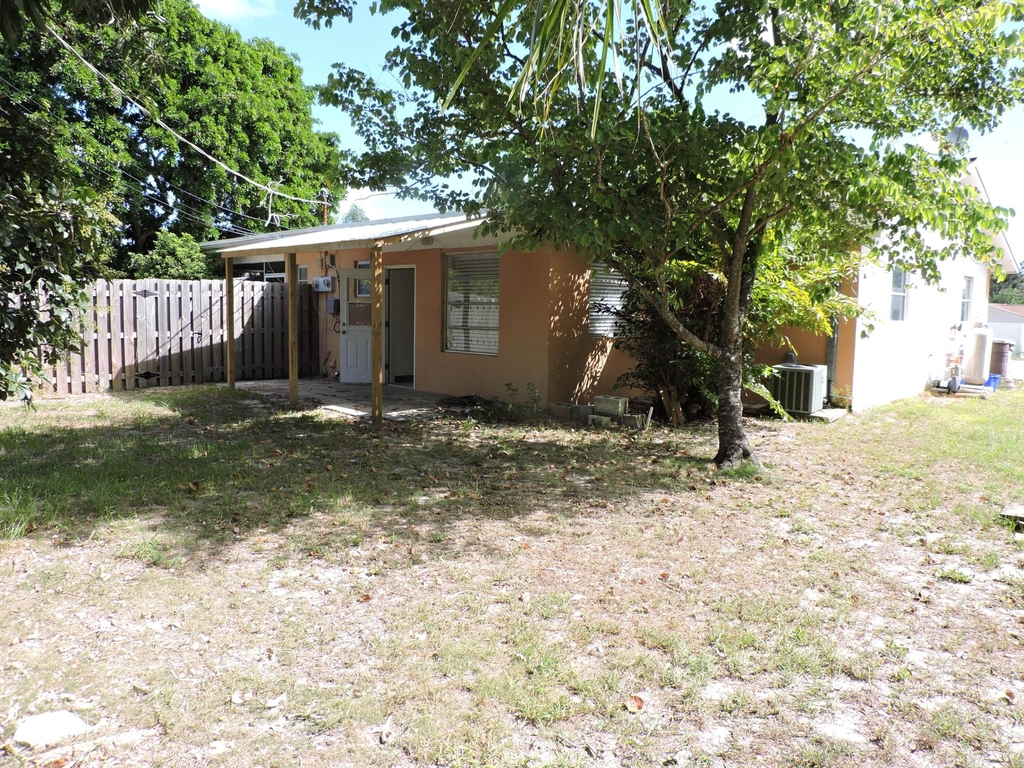 9046 Se Parkway Drive - Photo 14