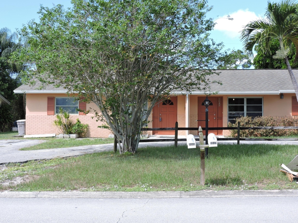 9046 Se Parkway Drive - Photo 0