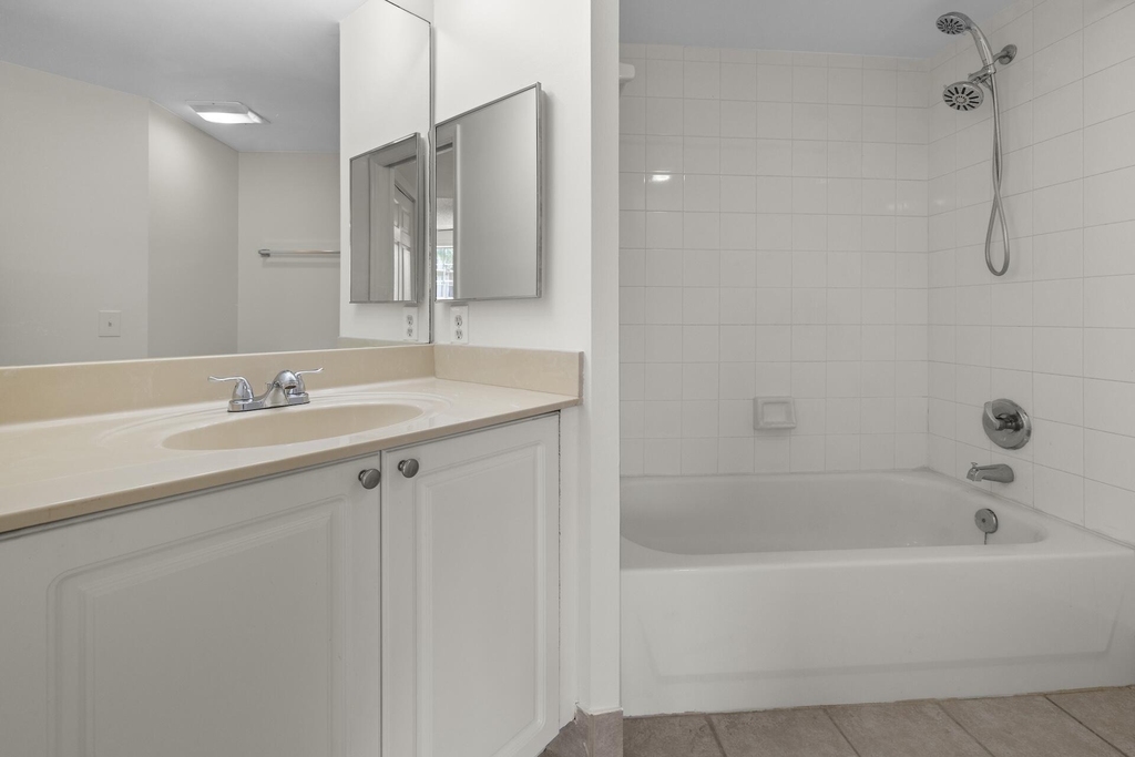 300 Crestwood Court N - Photo 11
