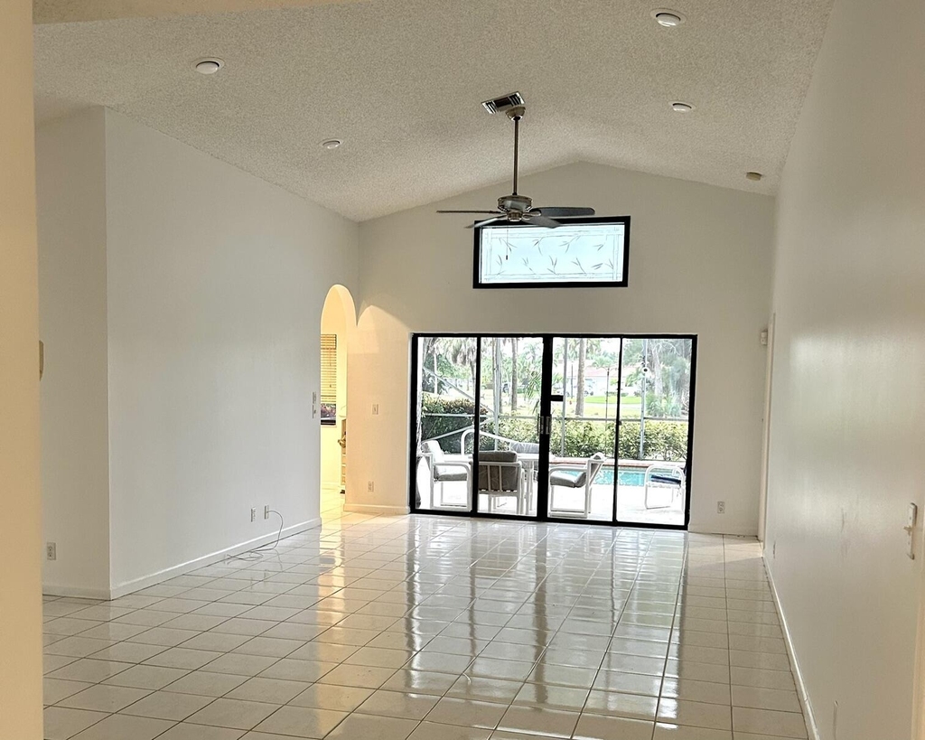 10215 Camelback Lane - Photo 7