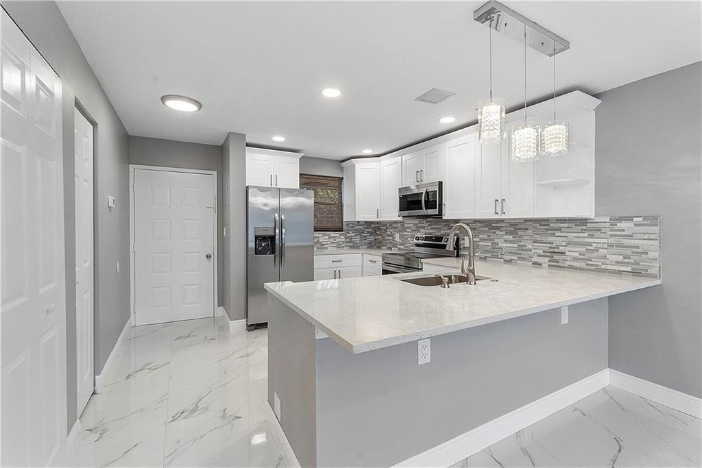 11477 Nw 39th Court - Photo 3