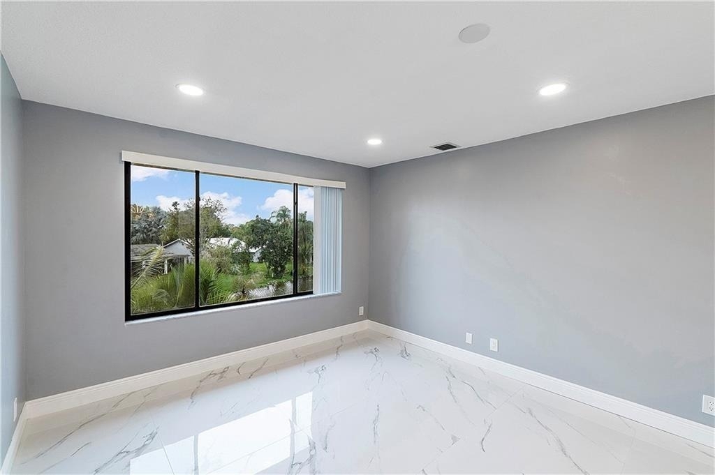 11477 Nw 39th Court - Photo 8