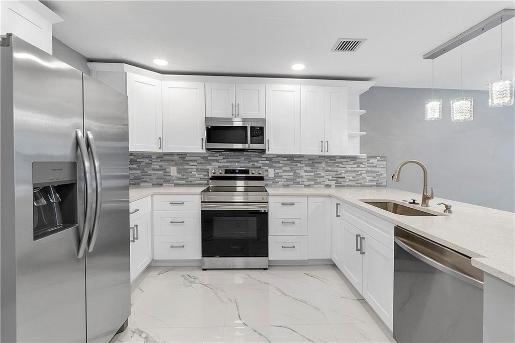 11477 Nw 39th Court - Photo 5