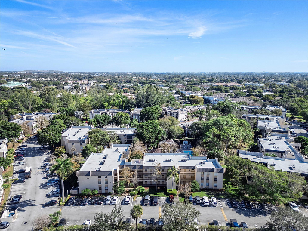 8437 Forest Hills Drive - Photo 30