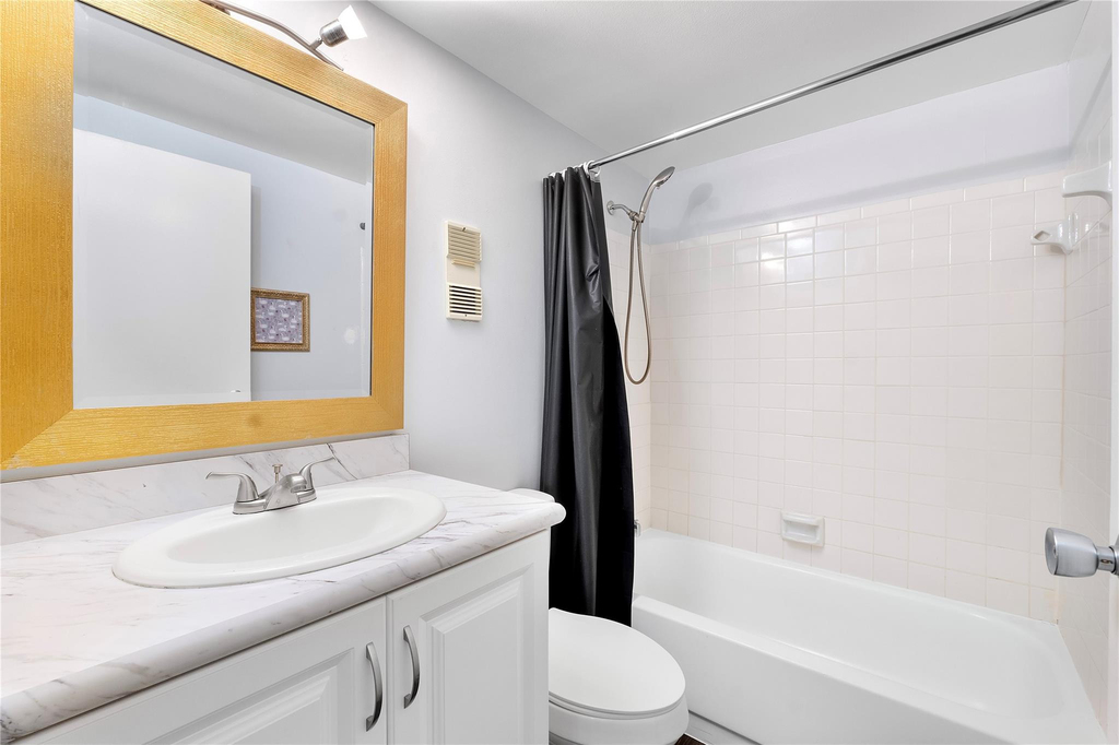 8437 Forest Hills Drive - Photo 10