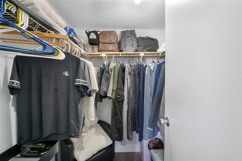 8437 Forest Hills Drive - Photo 16