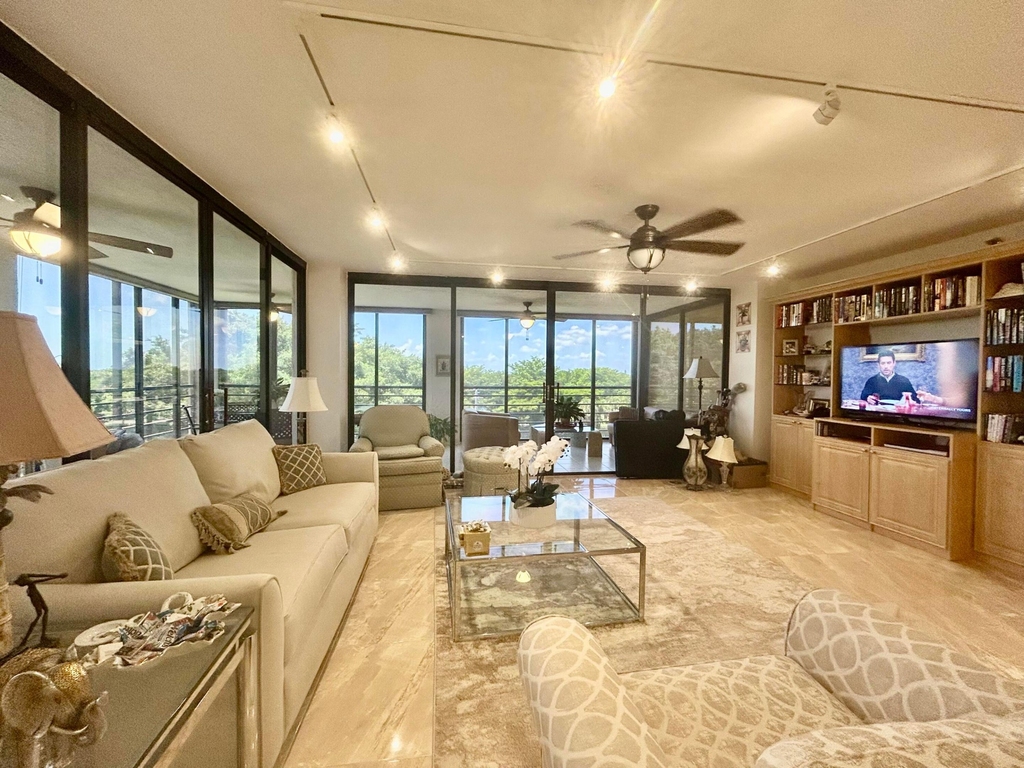 7568 Regency Lake Drive - Photo 6