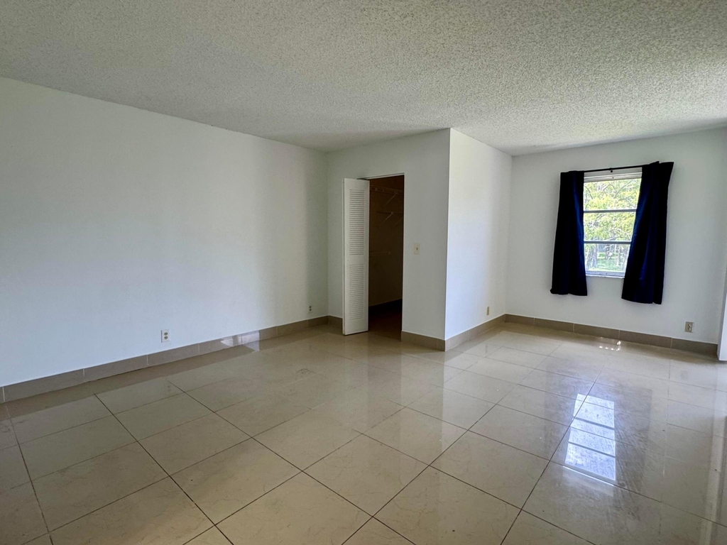 7770 Nw 50th Street - Photo 8