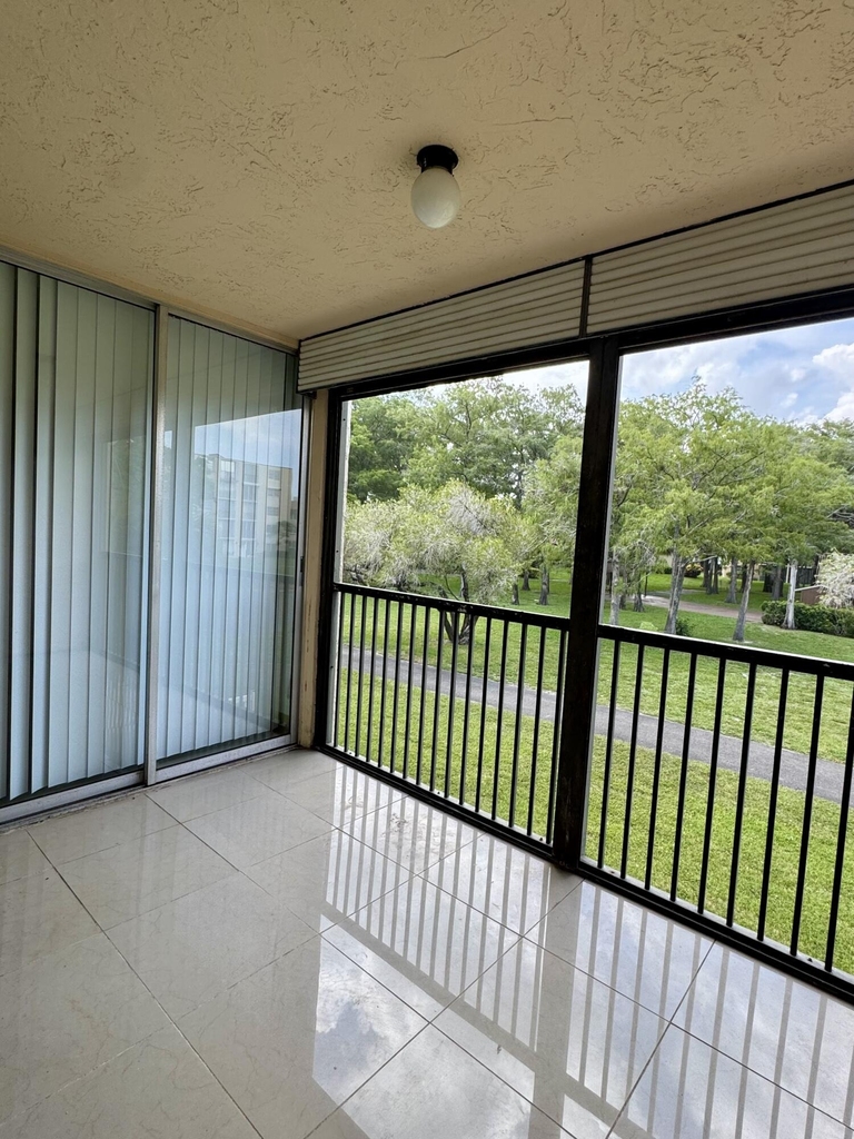 7770 Nw 50th Street - Photo 12
