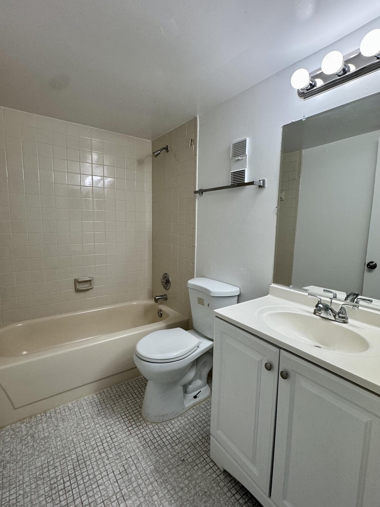 7770 Nw 50th Street - Photo 2