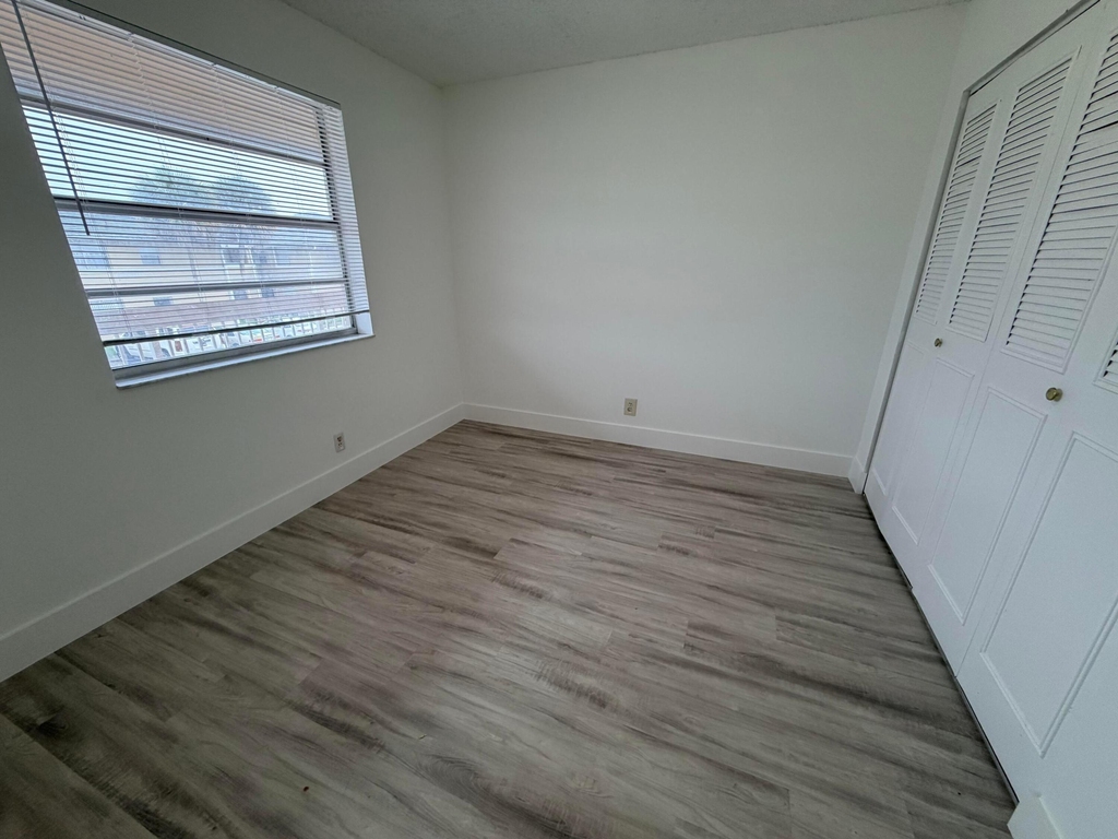 918 Twin Lakes Drive - Photo 16