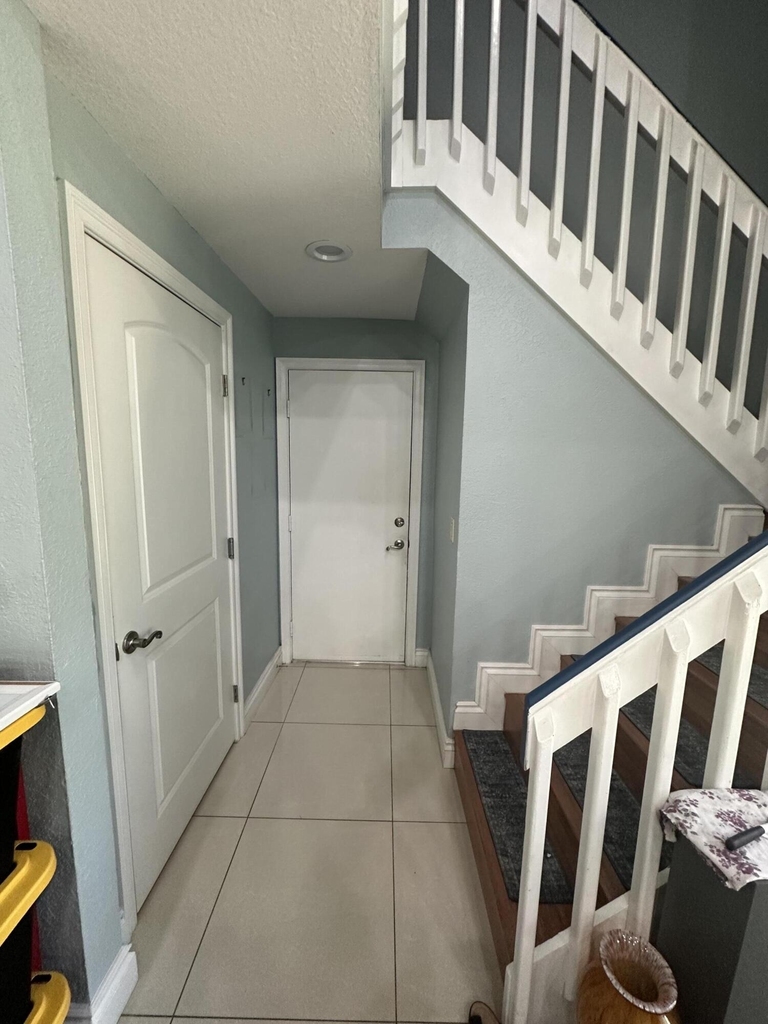 8 Elton Place - Photo 3