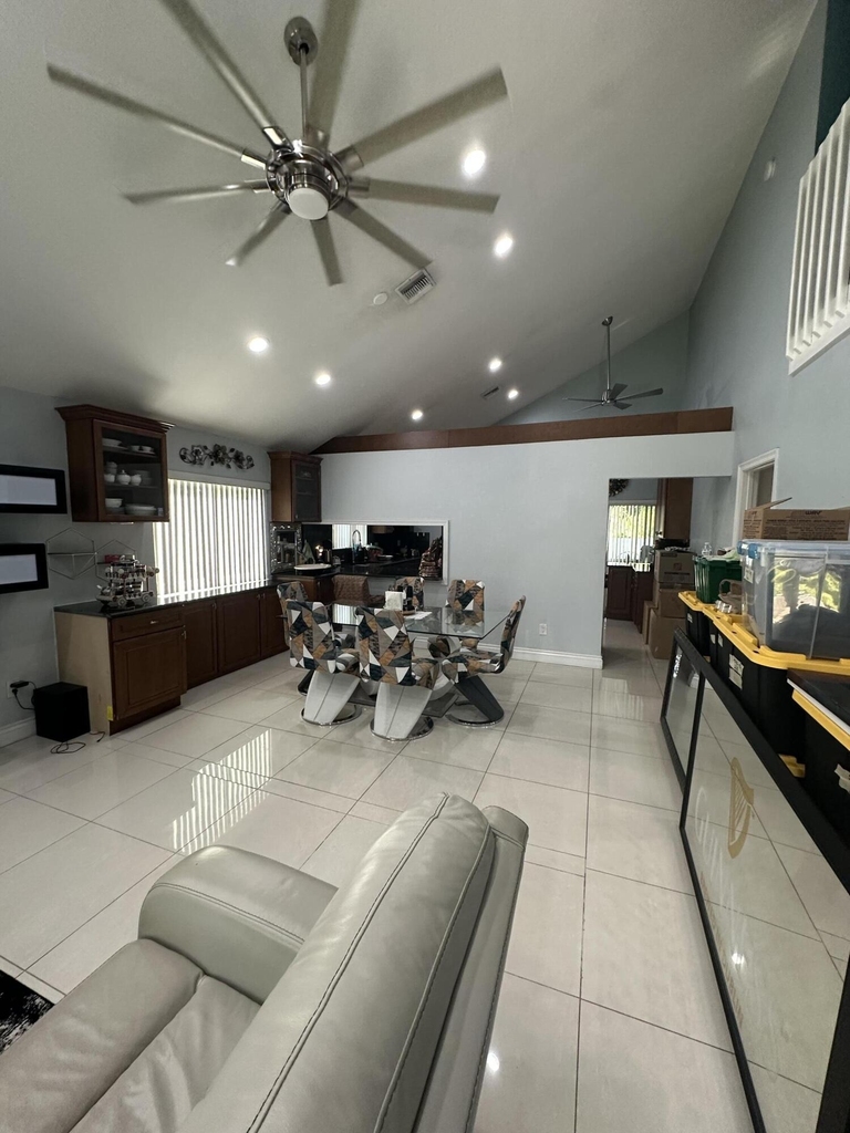 8 Elton Place - Photo 2
