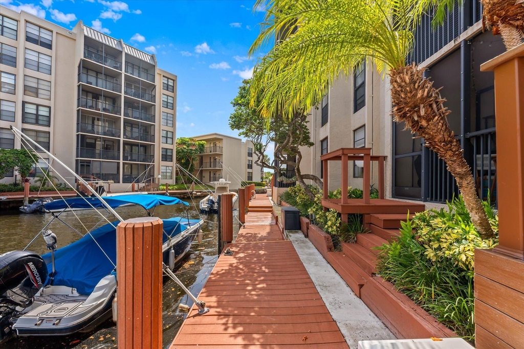 21 Royal Palm Way - Photo 21