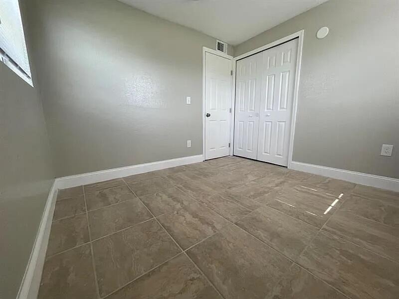 2505 Avenue L - Photo 8