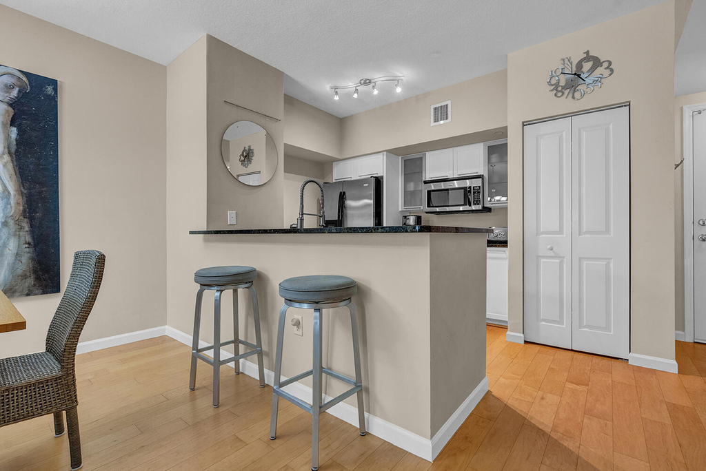 235 Ne 1st Street - Photo 4