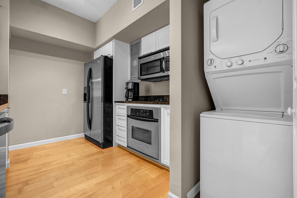 235 Ne 1st Street - Photo 2