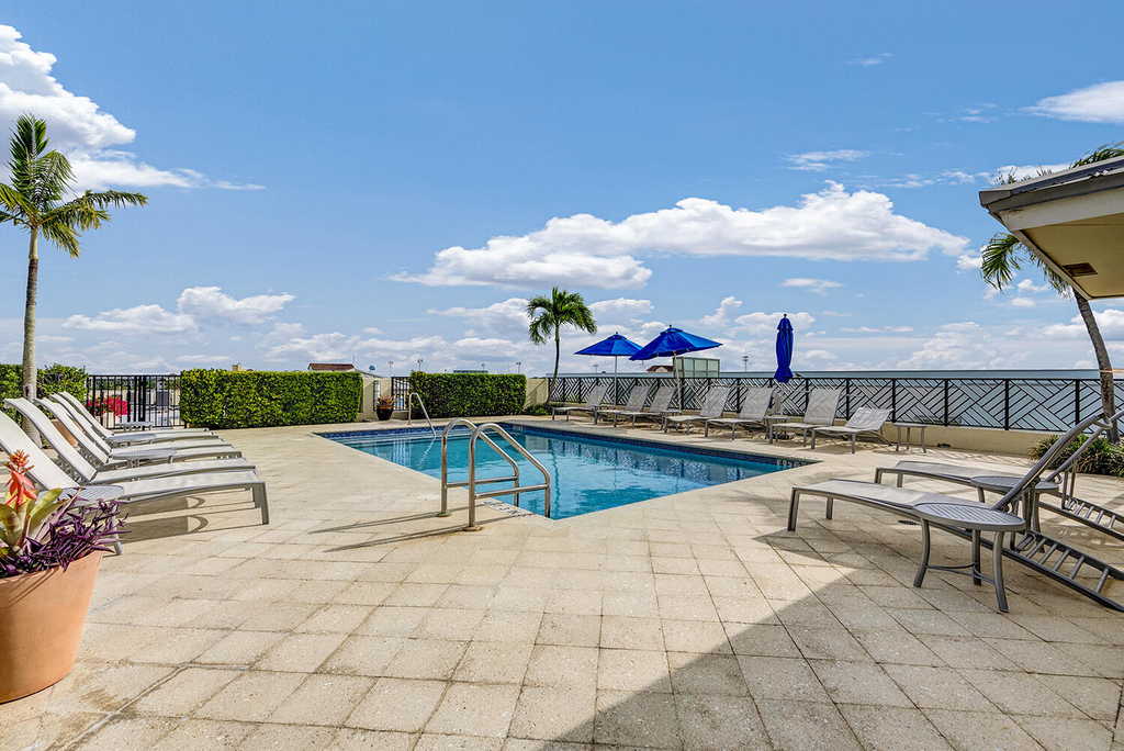 235 Ne 1st Street - Photo 10