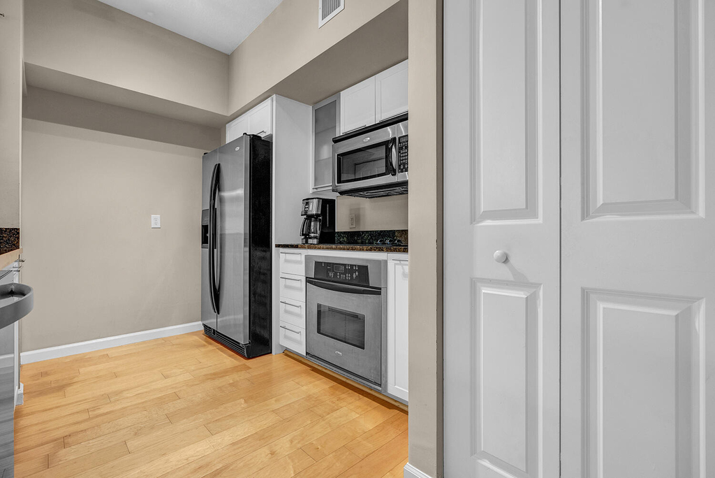 235 Ne 1st Street - Photo 3
