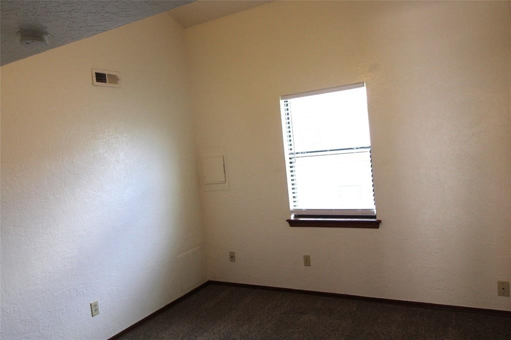 1901 E Lindsey Street - Photo 9