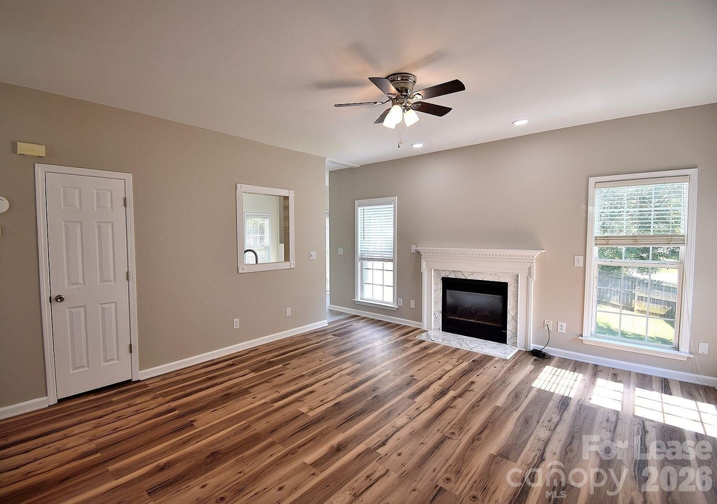 2941 Glen Summit Drive - Photo 3