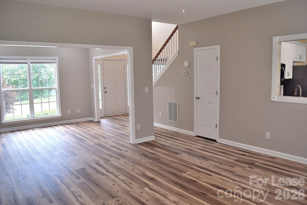 2941 Glen Summit Drive - Photo 4