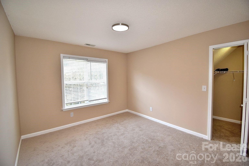 2941 Glen Summit Drive - Photo 9