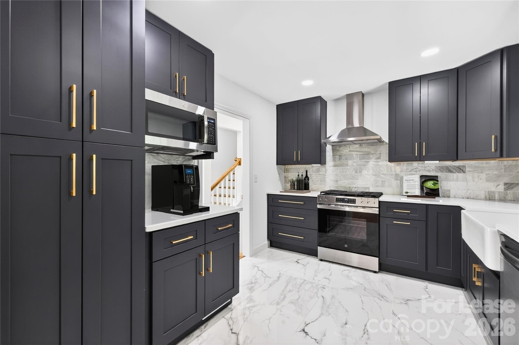 5938 Sharon Road - Photo 10