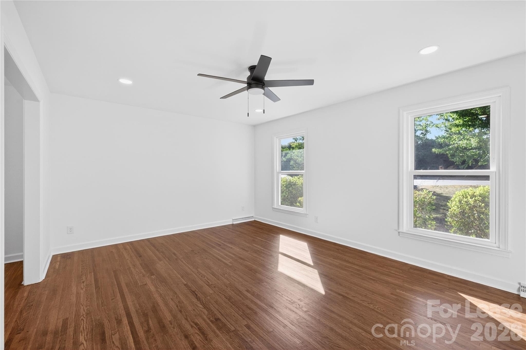 5938 Sharon Road - Photo 15