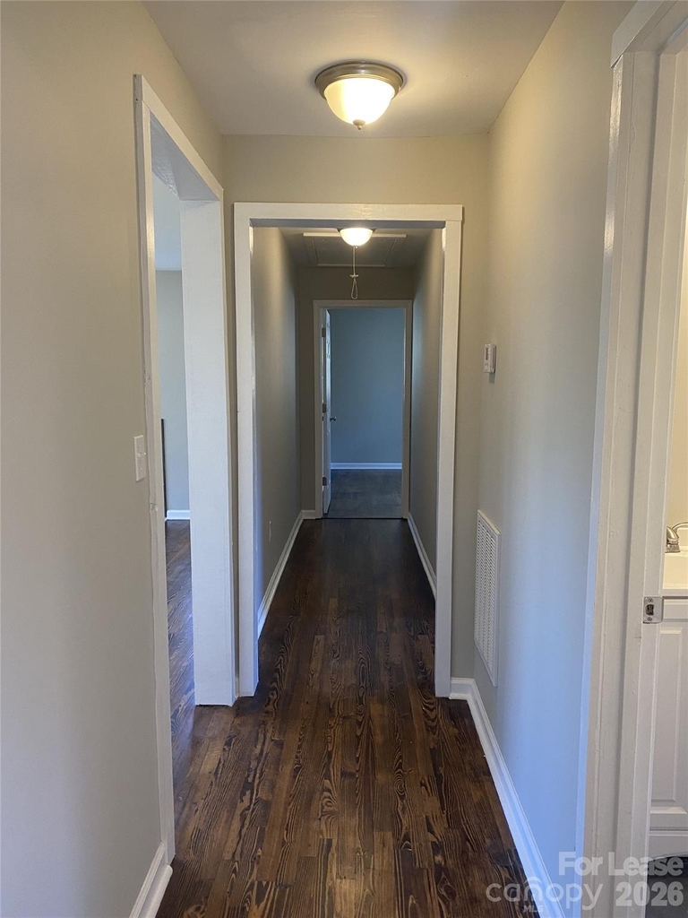 808 Weldon Street N - Photo 5