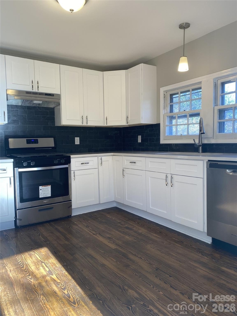 808 Weldon Street N - Photo 6