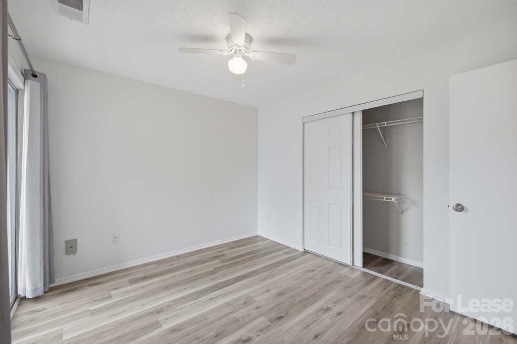 18865 Vineyard Point Lane - Photo 10