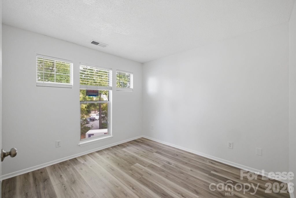 18865 Vineyard Point Lane - Photo 4