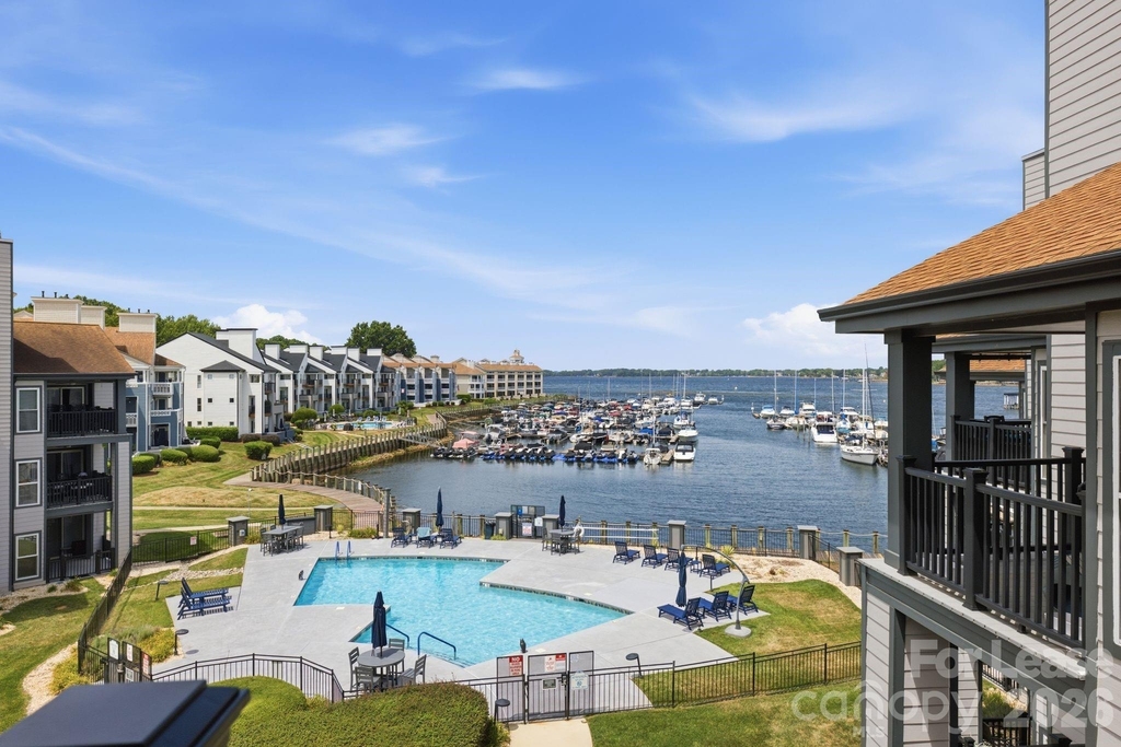 18865 Vineyard Point Lane - Photo 17