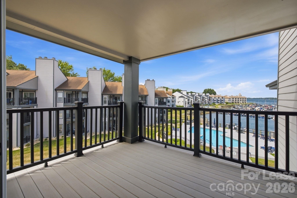 18865 Vineyard Point Lane - Photo 0