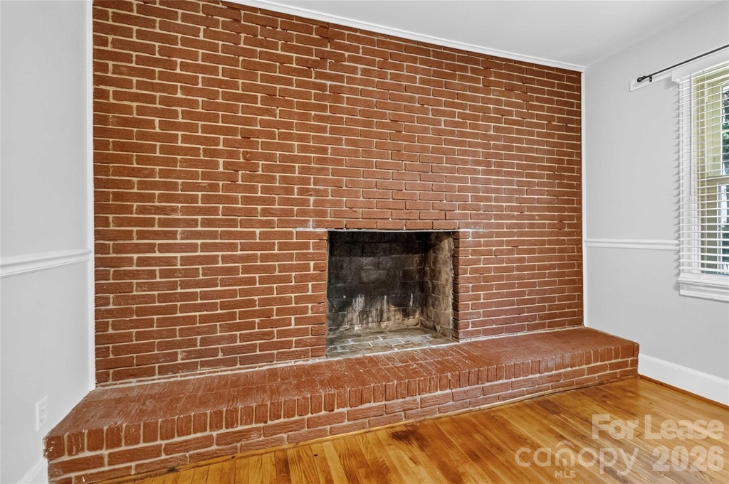 1634 Van Buren Avenue - Photo 7
