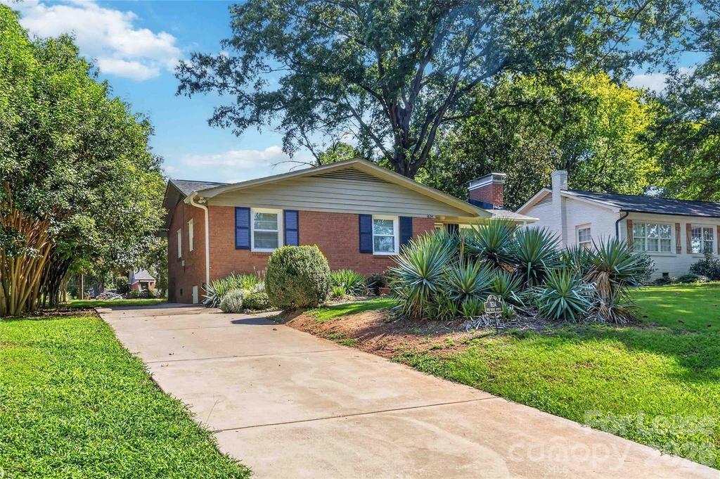 1634 Van Buren Avenue - Photo 4