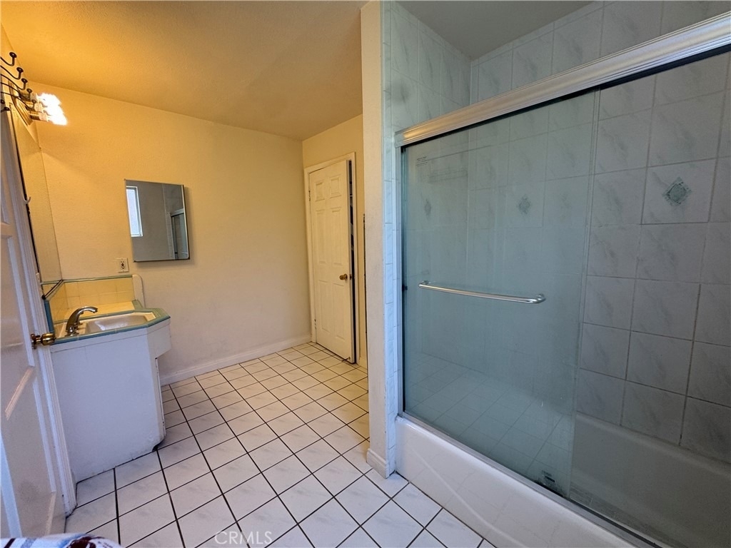 758 W Longden - Photo 8